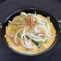 舞茸と小松菜のプラントベースパスタ