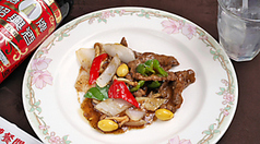 牛肉の黒胡椒炒め