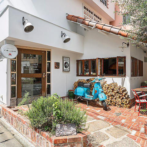 ◆テイクアウトもOK◆薪窯イタリア料理をカジュアルに♪飲み放題付コース4,000円より