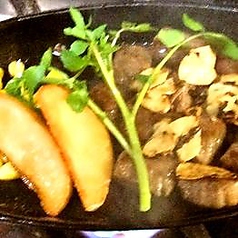 串焼きカルビ（おろしポン酢）、牛すじスタミナ炒め、豚キムチ、サイコロステーキ