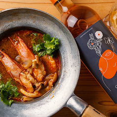 【本格的なアジアン料理！】「トムヤムクン」や「ガイヤーン」など本場の味を再現したアジアン料理多数♪の写真