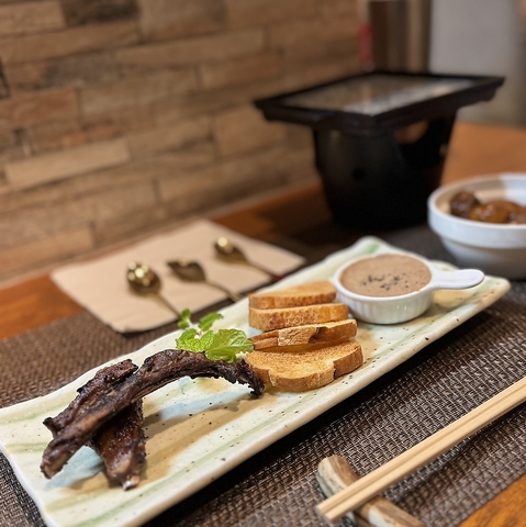 当店自慢のジビエの串焼きです。炭火で仕上げます。