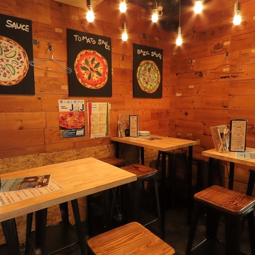 UeCONA ウエコナ 田町 三田店の雰囲気1