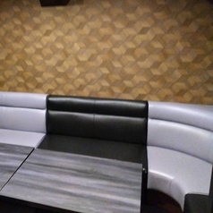 カラオケルームは個性豊かな4部屋から人数・用途に合わせてご案内☆もちろん全部屋最新機種完備！最先端の音響設備をお楽しみください＊