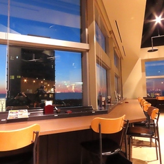 カウンター席は人気◎デートでのご利用にも…☆