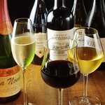 お酒を飲みながら、気軽にステーキを美味しくいただく。お肉によく合うワインをお薦めします！