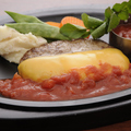 料理メニュー写真 チーズハンバーグステーキ　トマトソース（黒毛和牛）