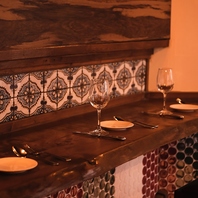 雰囲気抜群のカウンター席はいかがでしょうか♪