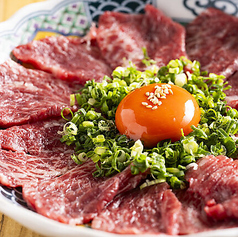 極上馬刺し　すき焼き風桜ユッケ