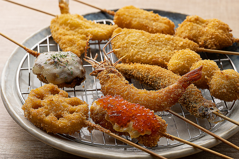 三宮駅2分◆名物串かつと鮮魚が自慢。仕事終わりの一杯・ご宴会に◎貸切は最大36名様!