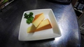 料理メニュー写真 自家製のスモークチーズ