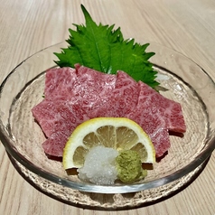 A5国産黒毛和牛炙り刺し