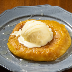 韓国スイーツ　ホットック　バニラアイスのせ