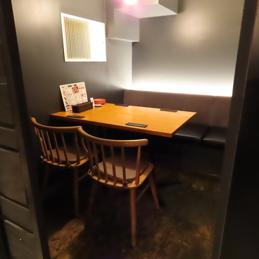 ぶあいそ 大名店の雰囲気1