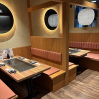 店内は落ち着いた雰囲気で会食や宴会に最適です♪