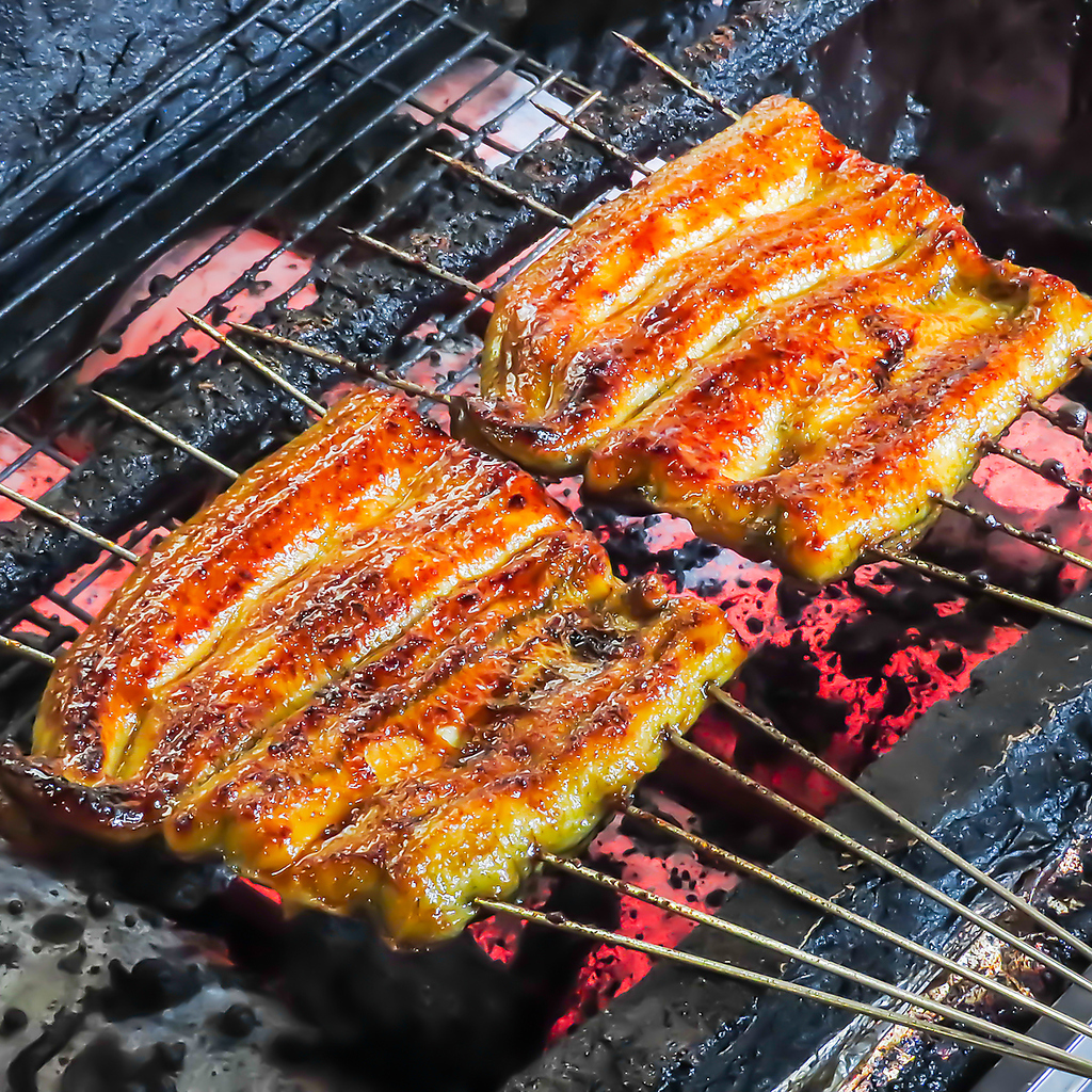 専門店の美味しさをそのままご家庭へ。お土産にも最適なテイクアウト弁当をぜひご利用くださいませ！