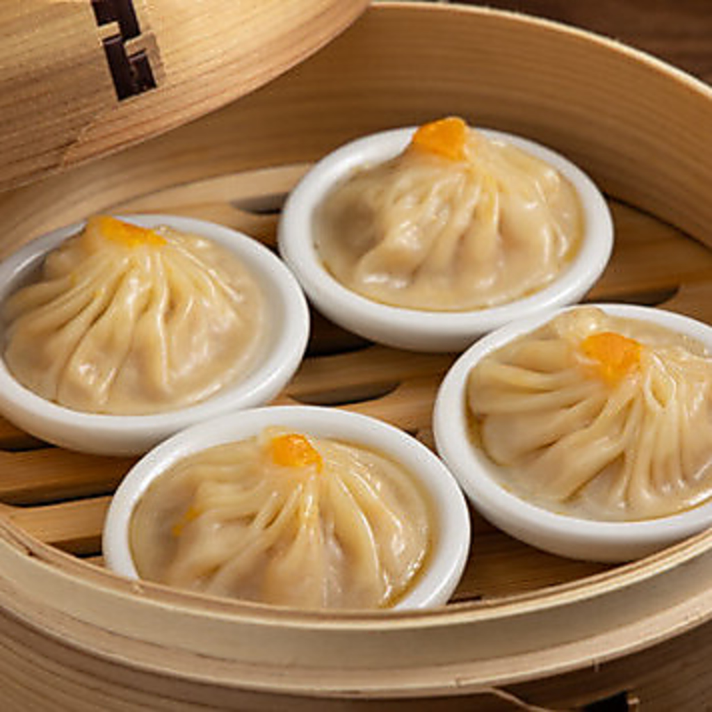 有名中華料理店で経験を積んだ料理人が腕を振う種類豊富な料理をお楽しみいただけます。