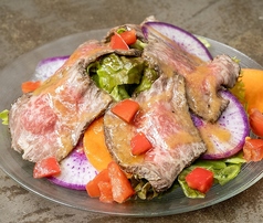 和牛ローストビーフサラダ