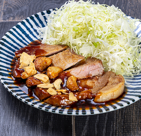 厚豚とんてき（ご飯・小鉢・みそ汁付）の写真