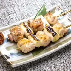 とりもも/とり皮/ぼんじり/砂肝/ささみ/はらみ/ネギ間/タン/豚バラ/かしら