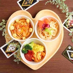 マルゲリータやパスタ、パイ、シチューなど女子が大好きなメニューが勢揃い♪いっぱい食べてって★
