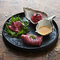 鮮度抜群の肉刺し