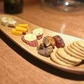 料理メニュー写真&nbsp;チーズとドライフルーツ盛り合わせ
