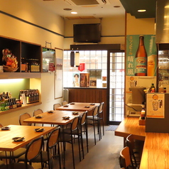 当店は貸切でのご利用も歓迎いたします。仲間内で集まりたい時、ぜひ当店をご利用ください。最大22名様までご利用可能です。