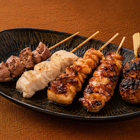 1本1本丁寧に焼き上げる、拘りの炭火焼き鳥を是非…