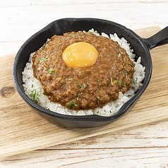 野菜の旨味たっぷり！肉屋のキーマカレー