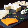 料理メニュー写真 4種のチーズ盛り合わせ