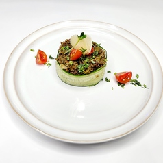 ヤギの肉お茶サラダ