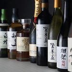 国産のワインやウイスキーを中心に、ペアリングでお肉の旨味を引き立てる銘柄を取り揃えております。