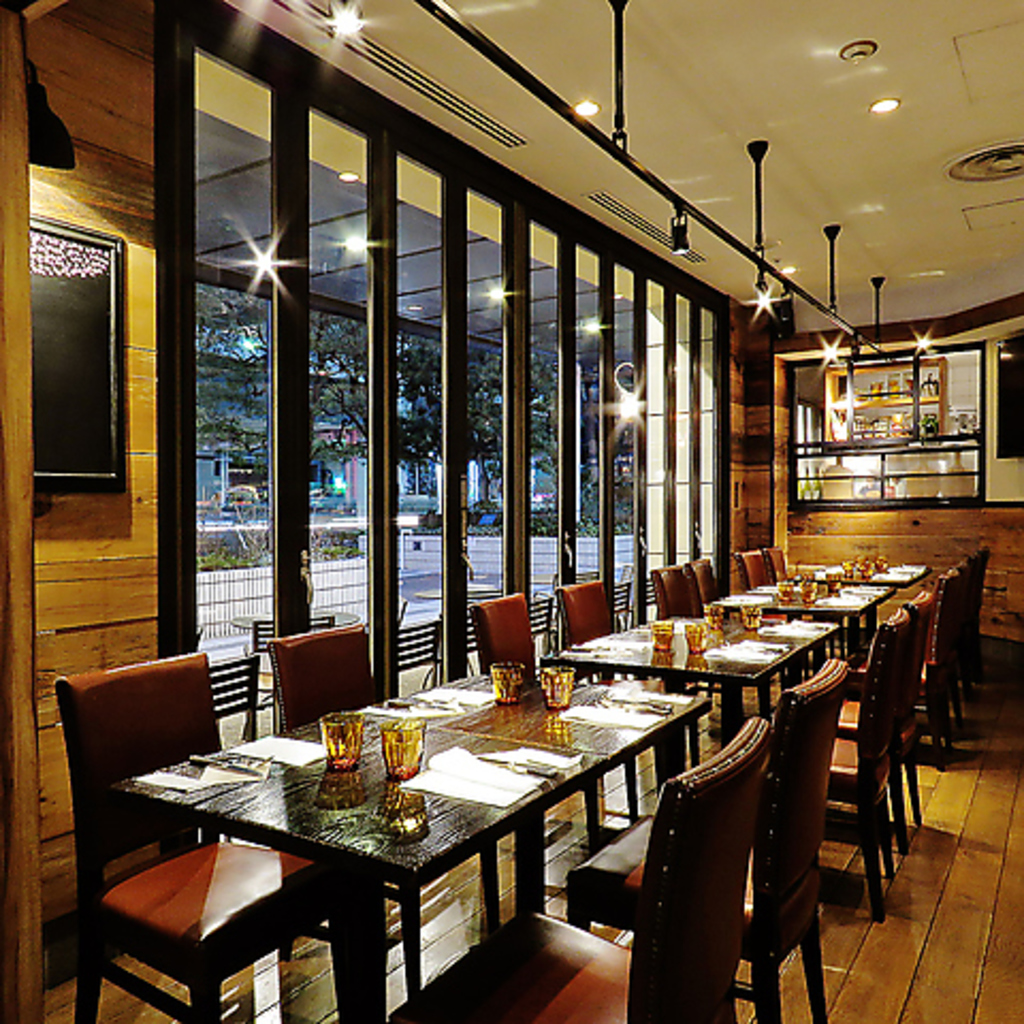 広々ゆったりとした空間は仕事終わりの女子会やデート、ママ友会など様々なシーンにオススメ☆