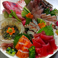 当店自慢のお刺身は、至福のひとときをお届けします。