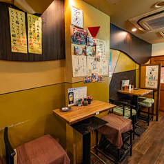 2名掛けテーブル席。デートなどカップル利用や仲の良い友人など大切な方ともお楽しみいただけます♪