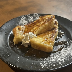 キャラメルソースの厚切りフレンチトースト