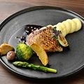 料理メニュー写真&nbsp;白身魚のロースト 季節野菜添え