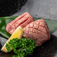 鹿児島県黒毛和牛を使用。焼肉は厳選された川辺牛。