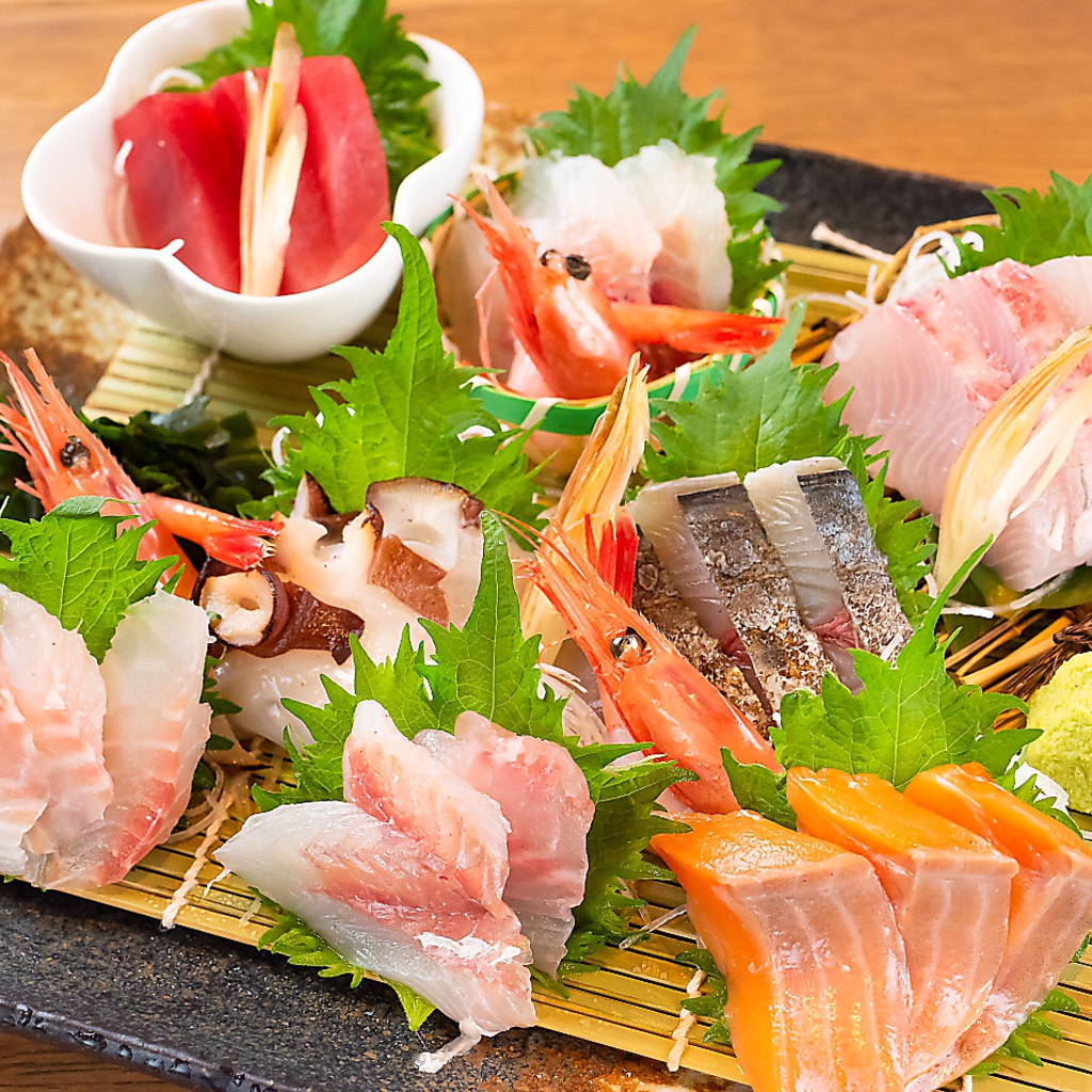 鮮度に自信あり！駿河湾産の新鮮な刺身の盛り合わせはアラカルトでもコースでもお楽しみ頂けます★