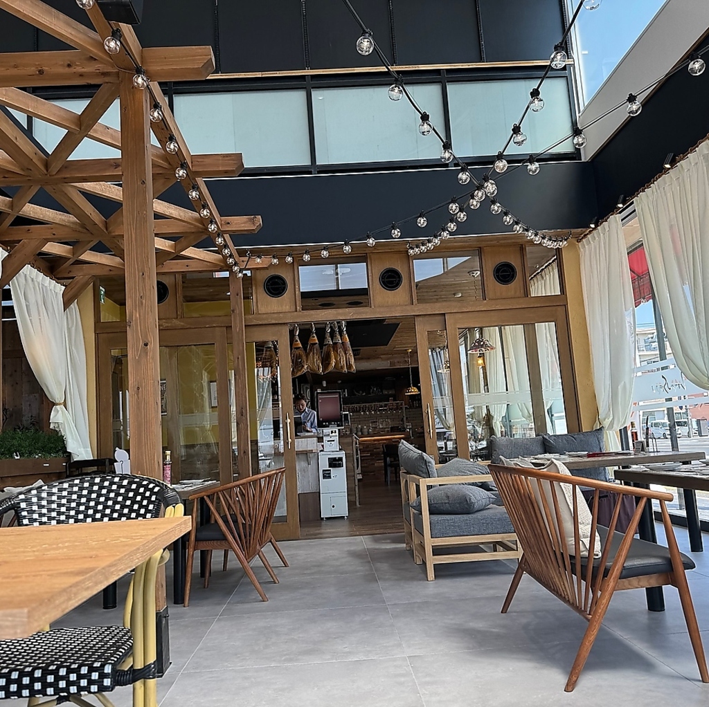 おしゃれな店内で本格イタリアンをお楽しみください♪デートや女子会などにもおすすめです☆