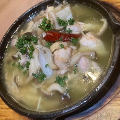 鶏ときのこのアヒージョ