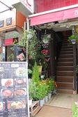 お店は2階です♪15年のシェフ歴のあるオーナーが作る韓国本場の味をお楽しみください！