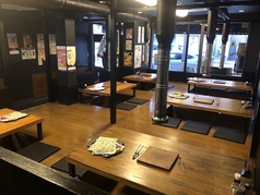 炭火焼肉 じゃけぇ 江坂内環通り店の雰囲気2