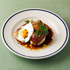 牛イチボ肉 フォアグラとトリュフのロッシーニ風