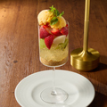 料理メニュー写真&nbsp;季節フルーツのグラスパフェ