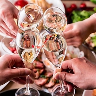 約50種類のドリンクがたっぷり飲み放題！