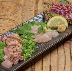 【単品各種】鶏刺し