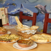 辛さ調整可能♪絶品バターチキンカレーや本格インド料理