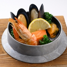 海鮮釜飯(エビ・阿蘇サーモン・ムール貝)